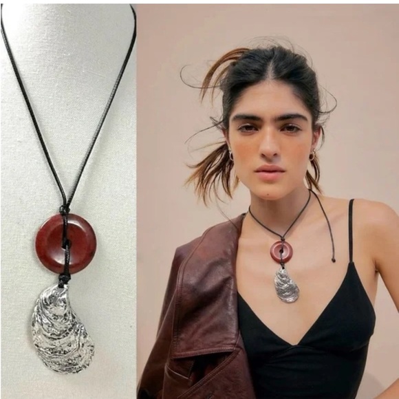 Free People Waterhouse Long Pendant
Necklace Firecracker Western Bohemian NWT - Picture 1 of 7